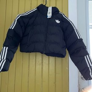 D short puffer jacket